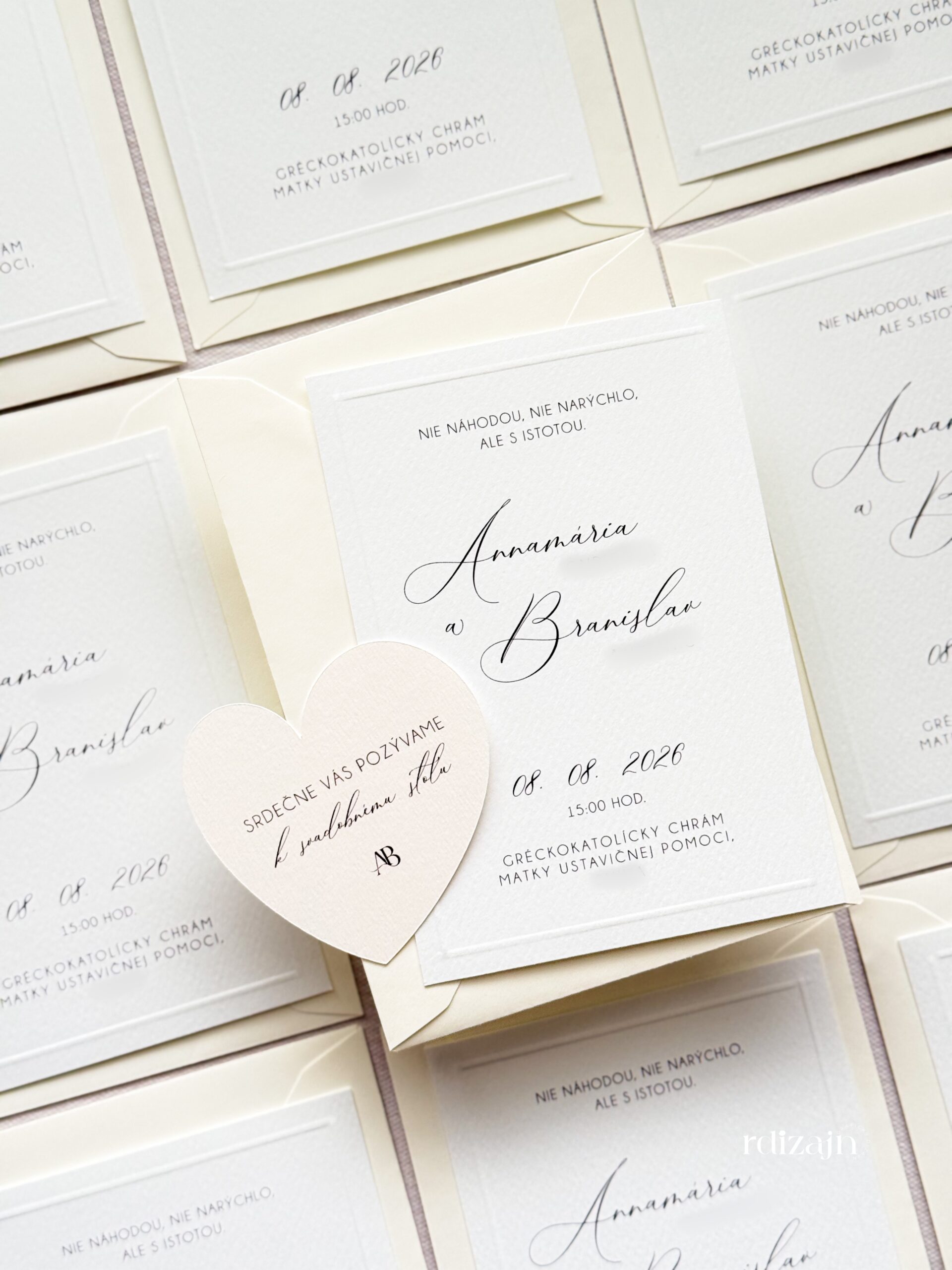 Čistý minimalizmus so srdiečkovým pozvaním